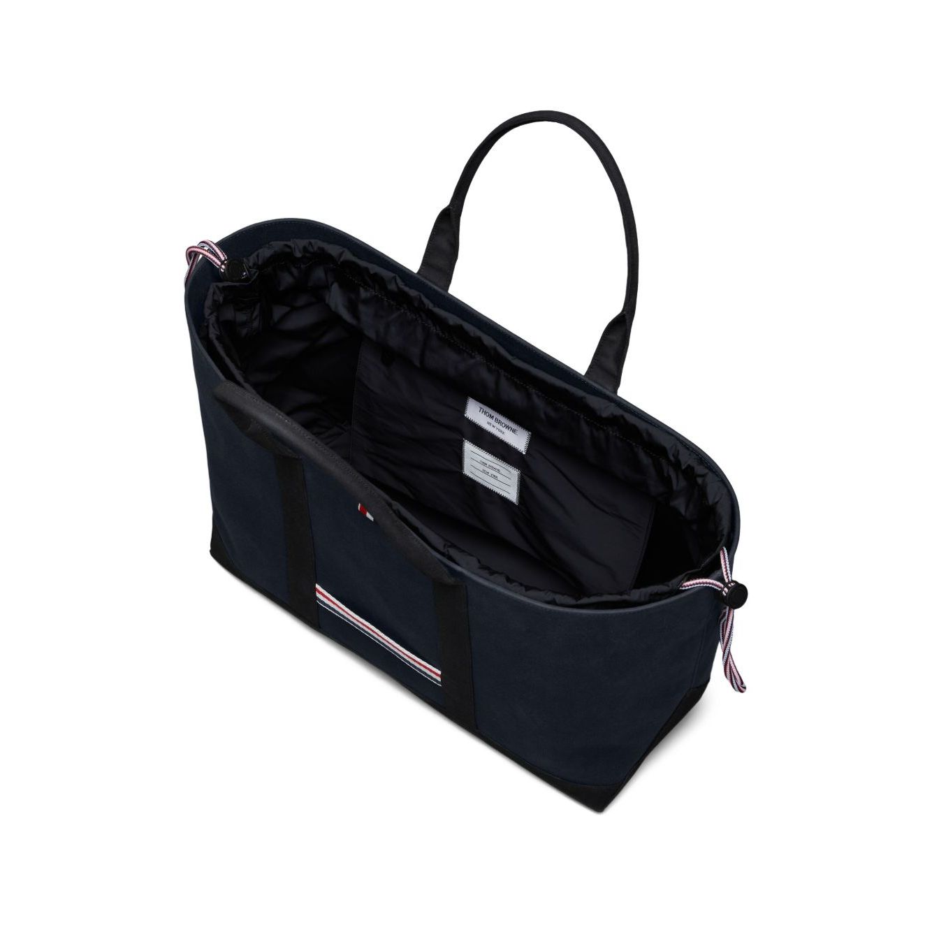 Front view with bag zipped and handles upright.