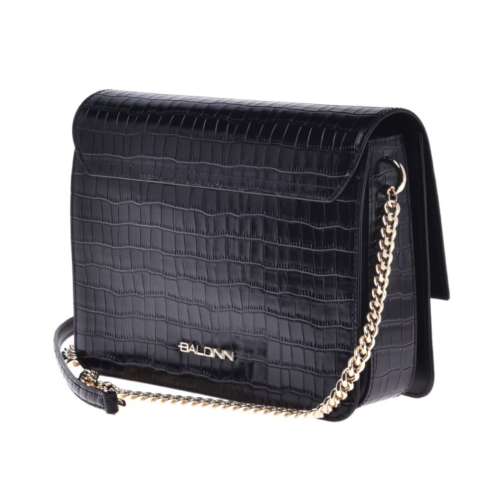 Front view with bag zipped and handles upright.