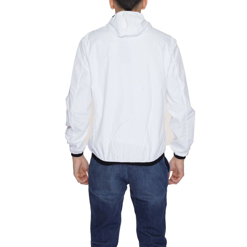 Front view with bag zipped and handles upright.