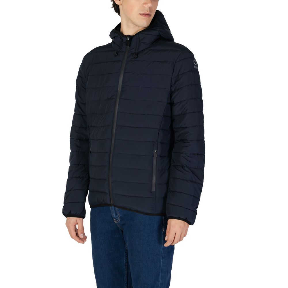 Front view with bag zipped and handles upright.