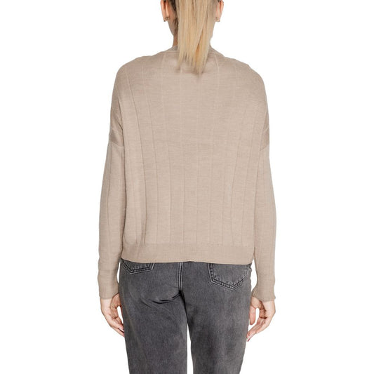 Back view of Only Beige Marabou Sweater from women's knitwear fall/winter collection, made of 100% Acrylic.