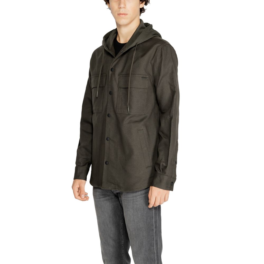 Front view with bag zipped and handles upright.