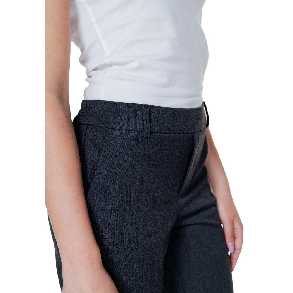 Vero Moda Gray Polyester Pant women's regular spring/summer trousers with 62% polyester, side view