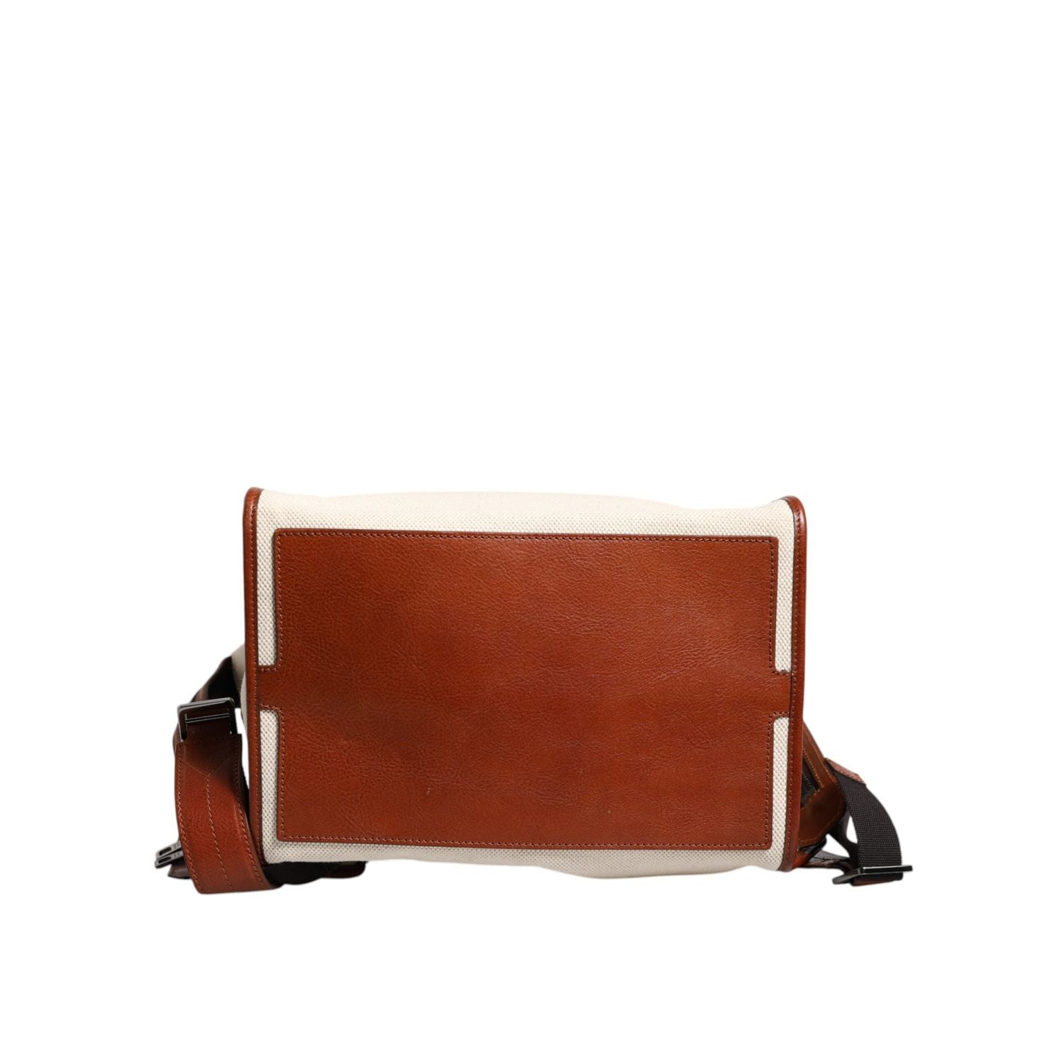 Front view with bag zipped and handles upright.