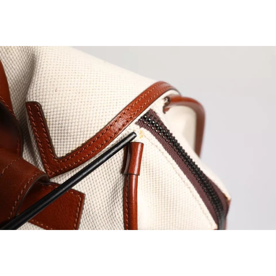 Front view with bag zipped and handles upright.