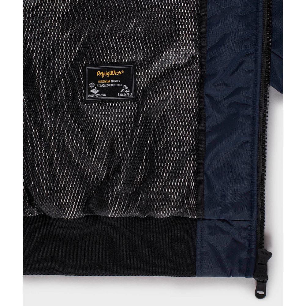 Front view with bag zipped and handles upright.