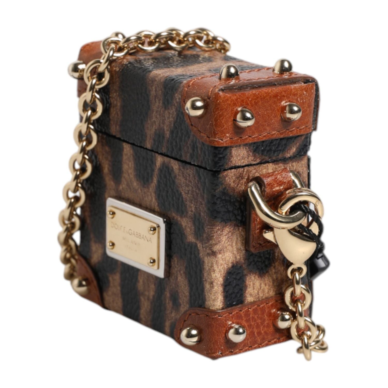 Front view with bag zipped and handles upright.