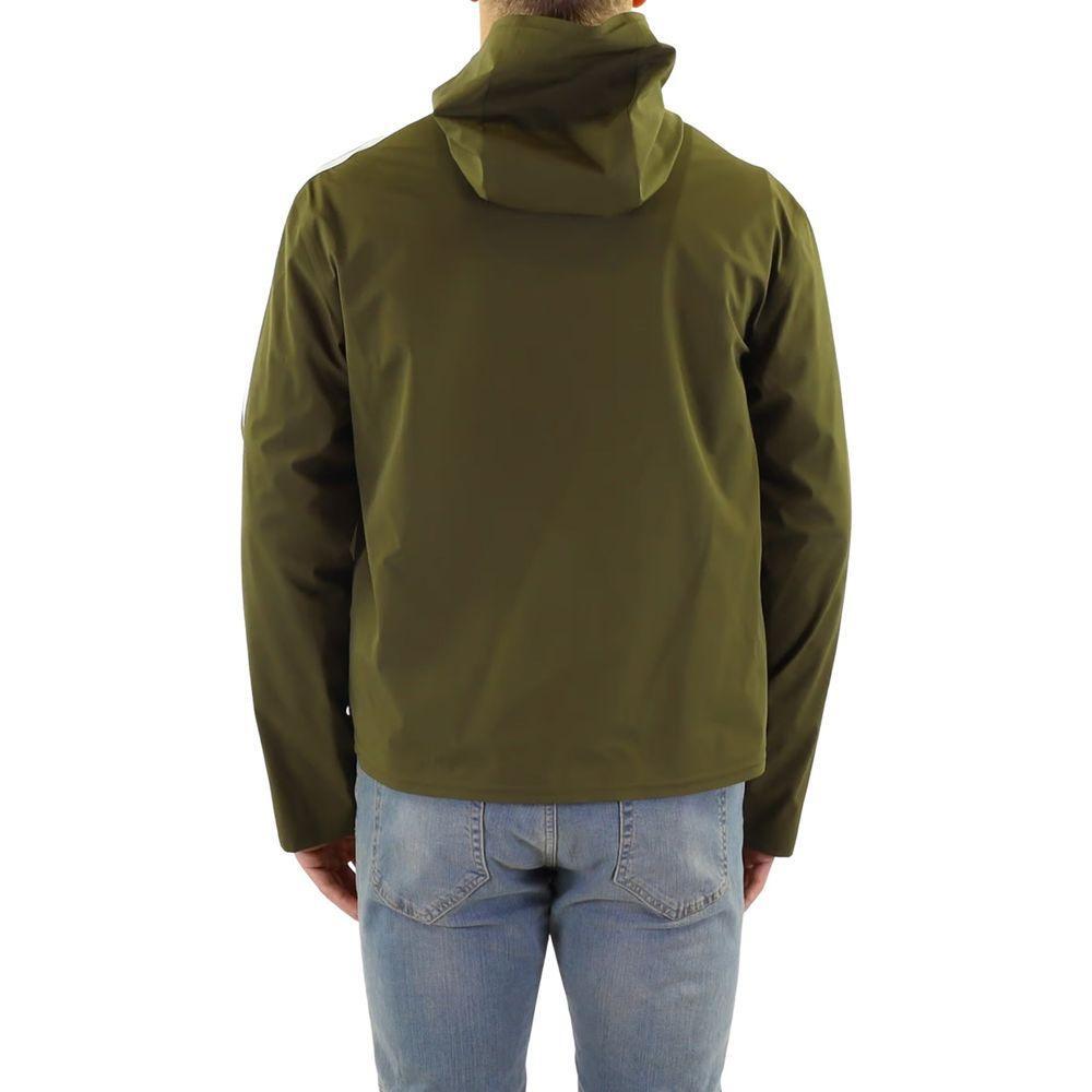 Front view with bag zipped and handles upright.