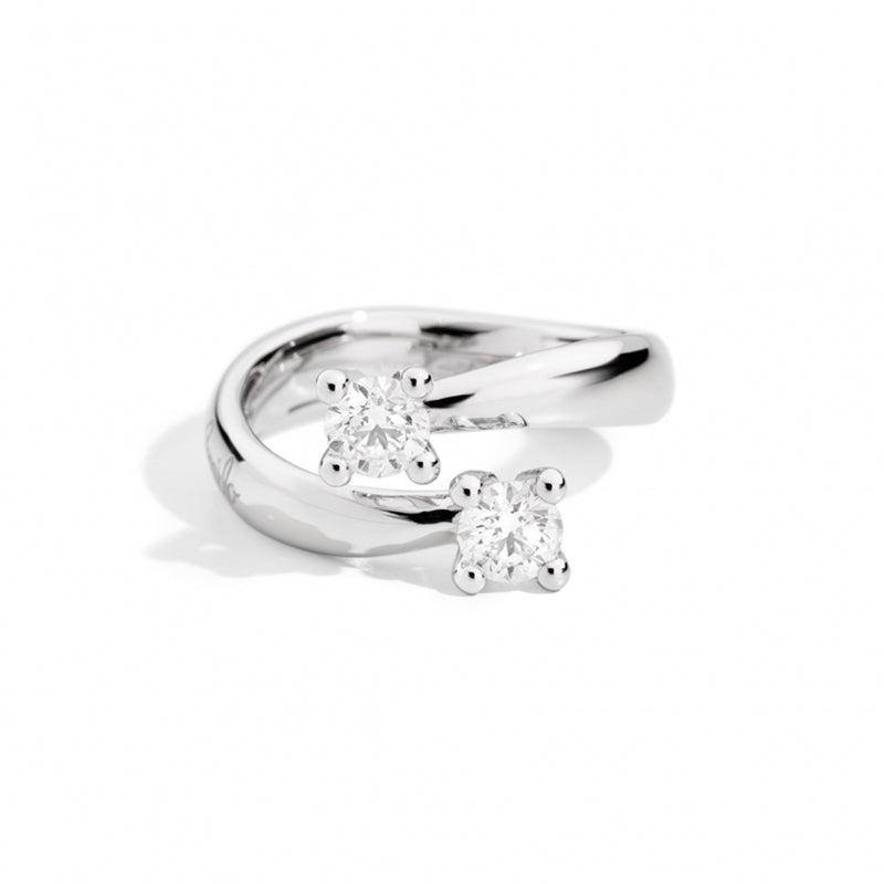Luxury jewelry featuring ANELLI RECARLO MOD. R02CO341_047, a stunning white gold ring with diamond accents.
