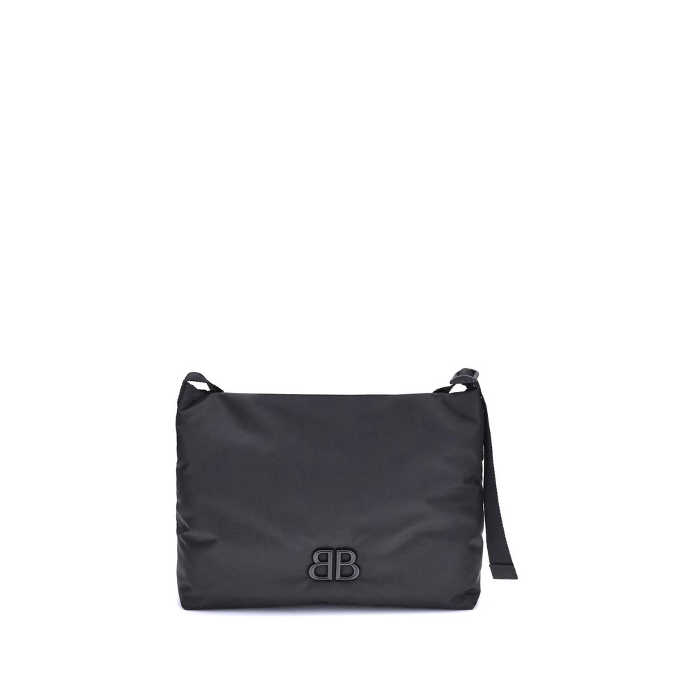 Front view with bag zipped and handles upright.
