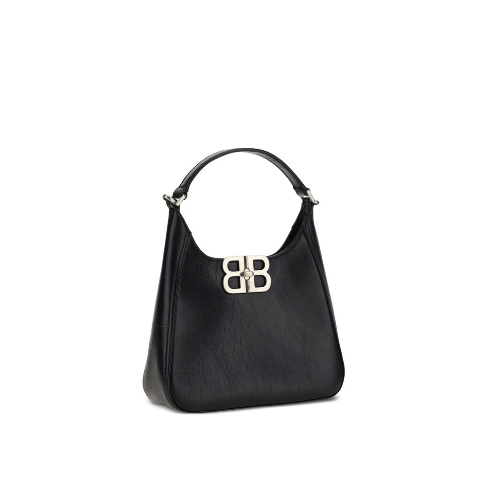 Front view with bag zipped and handles upright.