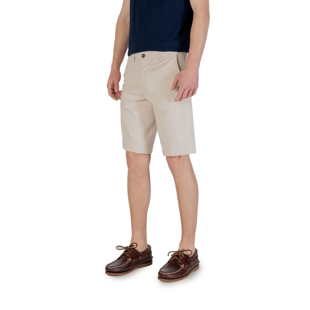 Man wearing Borghese Bicolor Cotton Bermuda Shorts in a casual style, perfect for summer comfort and versatility.