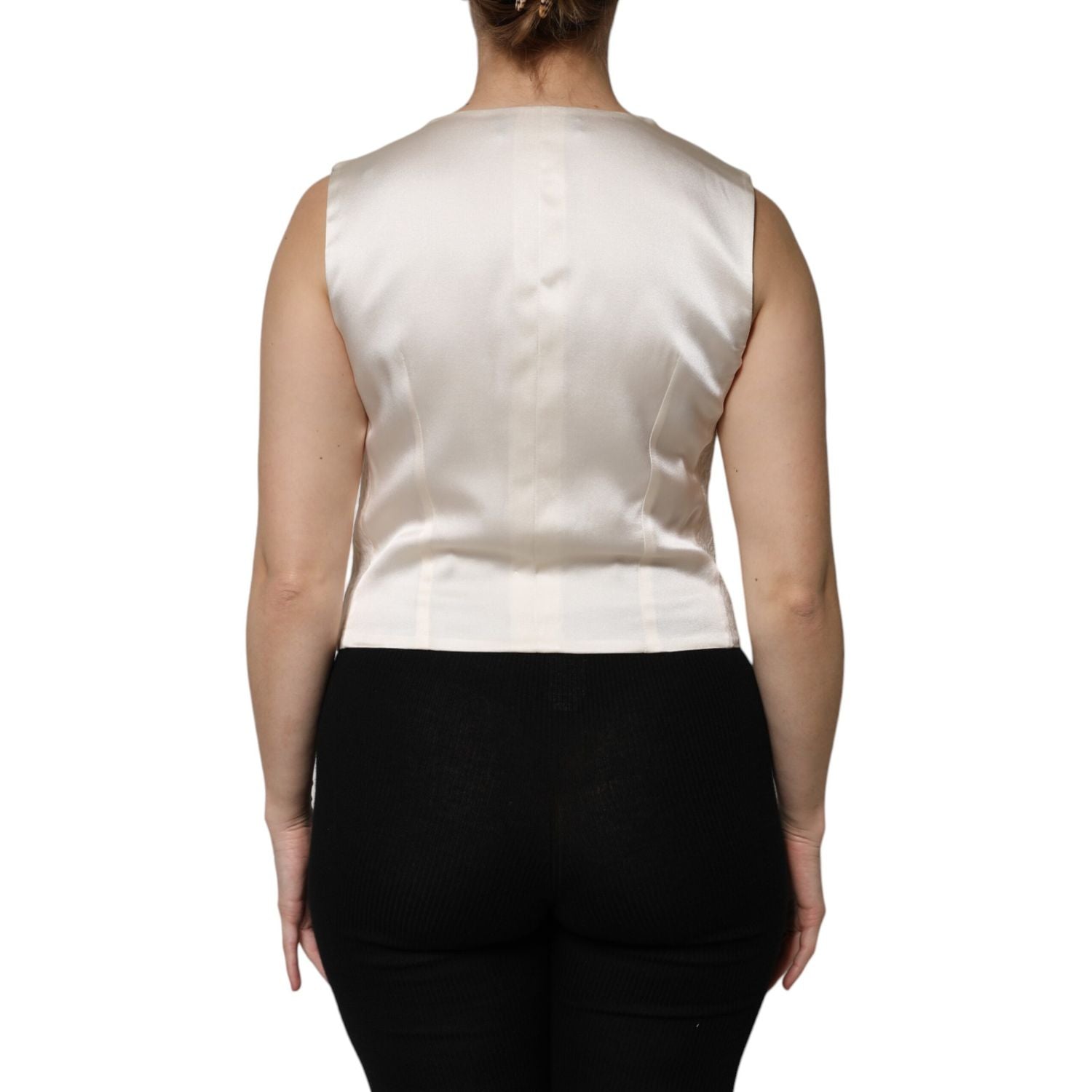 Front view with bag zipped and handles upright.
