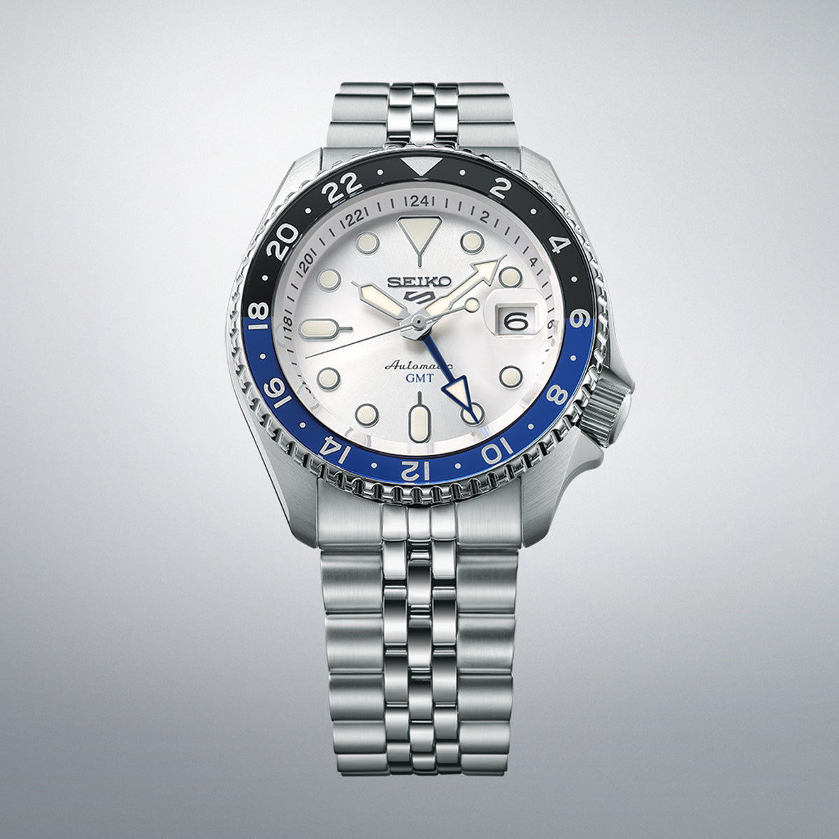 SEIKO 5 Mod. SPORTS AUTOMATIC GMT - WHITE wristwatch with stainless steel bracelet and white dial, packaged in an official box.
