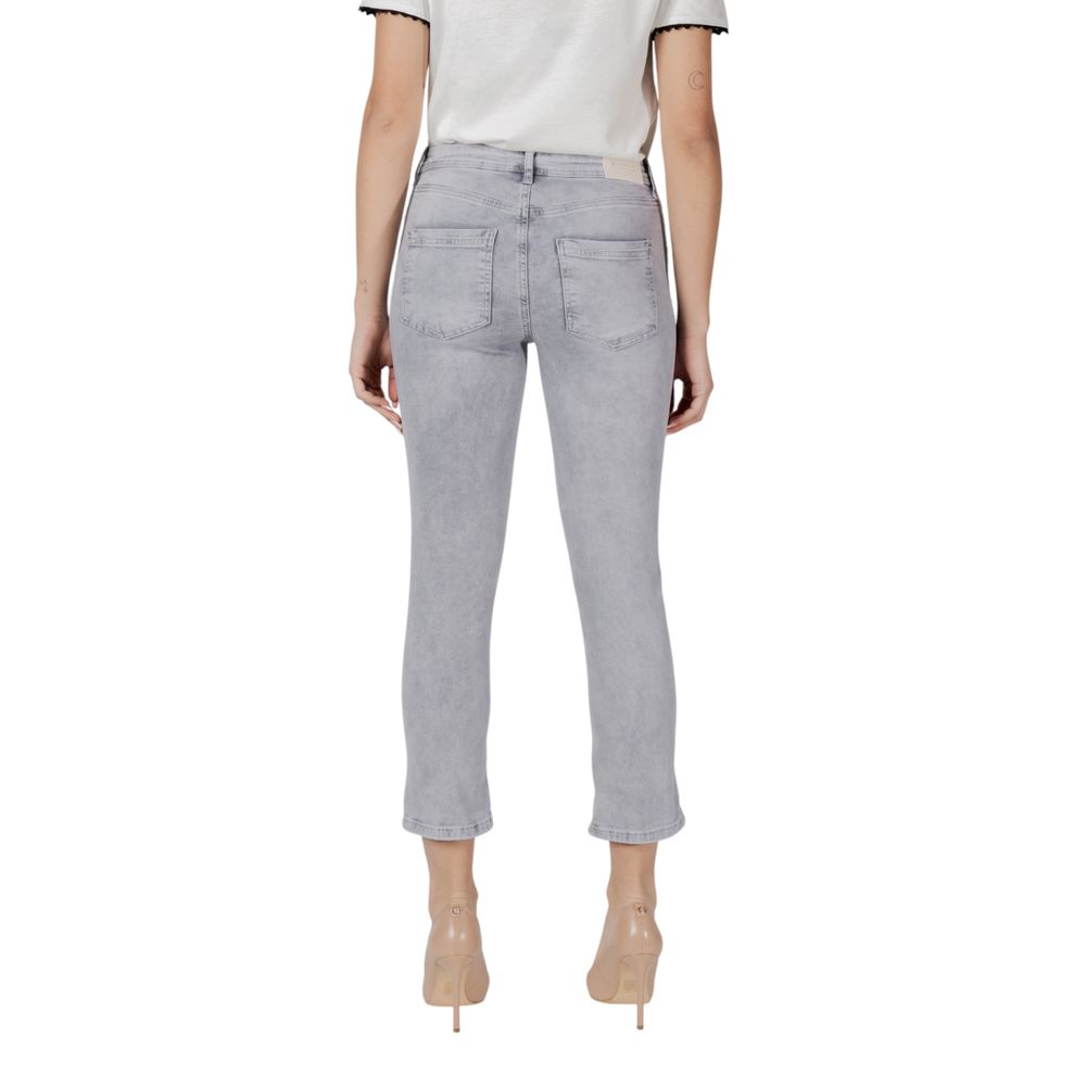 Model wearing Street One Gray Cotton Slim Fit Jean showcasing a back view, ideal for casual and elegant outfits.