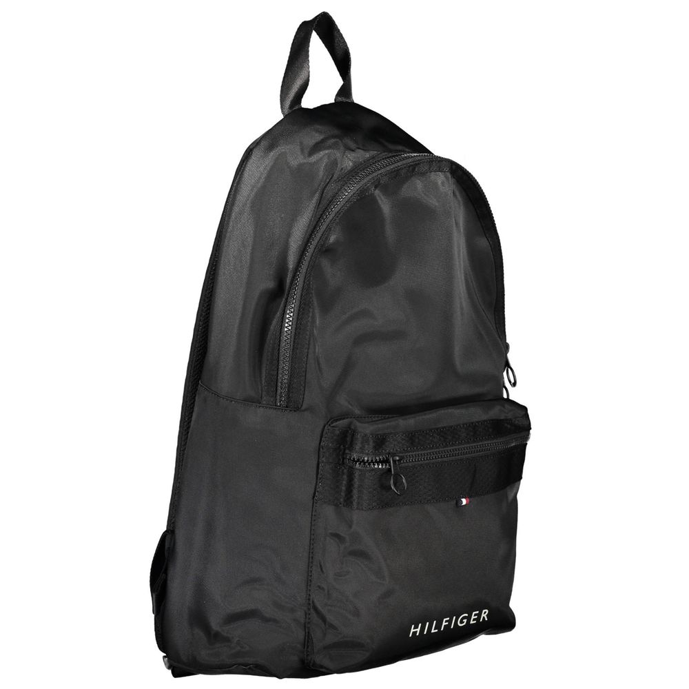Front view with bag zipped and handles upright.
