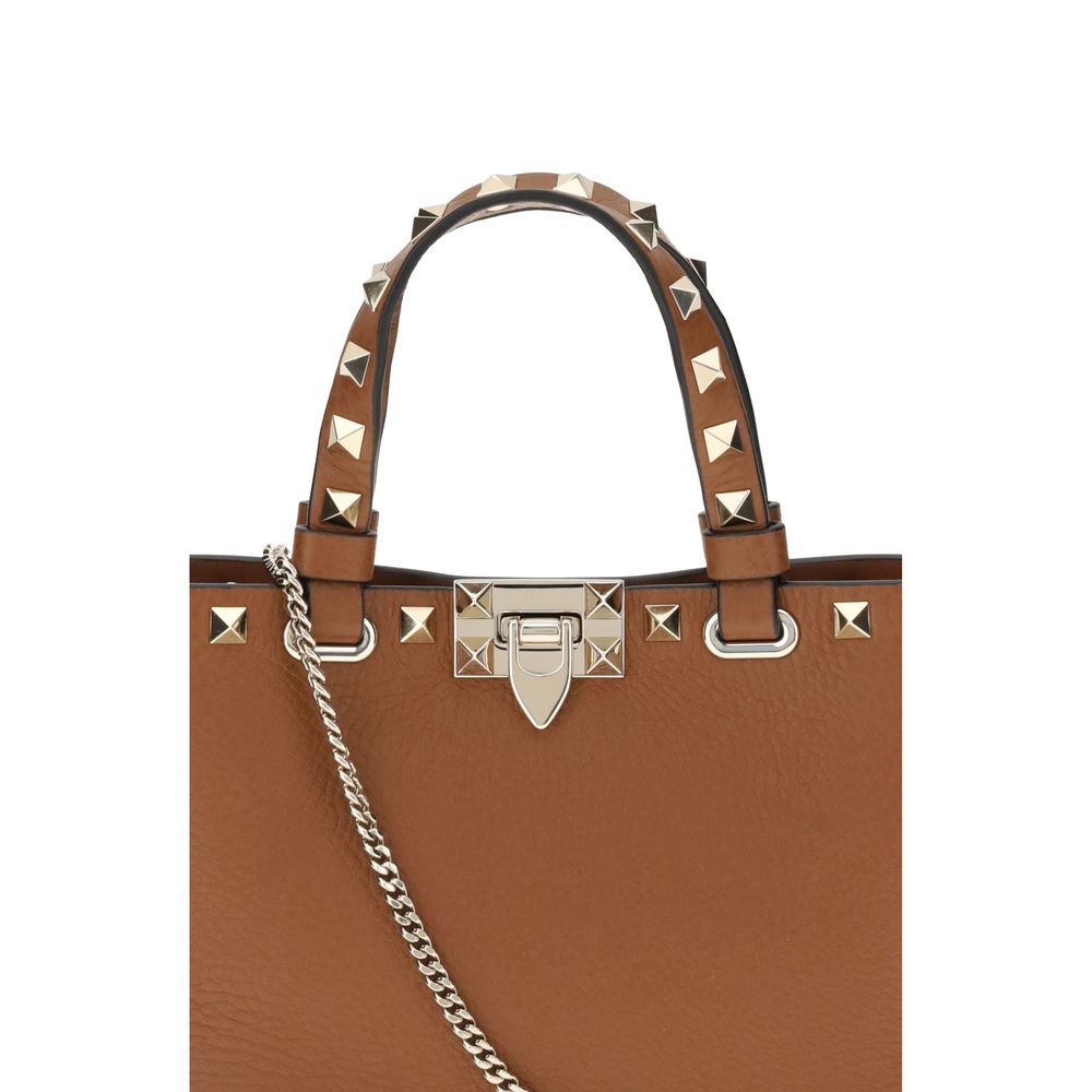 Front view with bag zipped and handles upright.